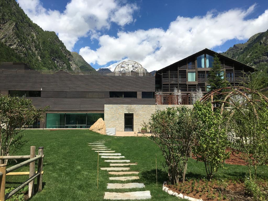 Nh Collection Alagna Mirtillo Rosso Exterior foto