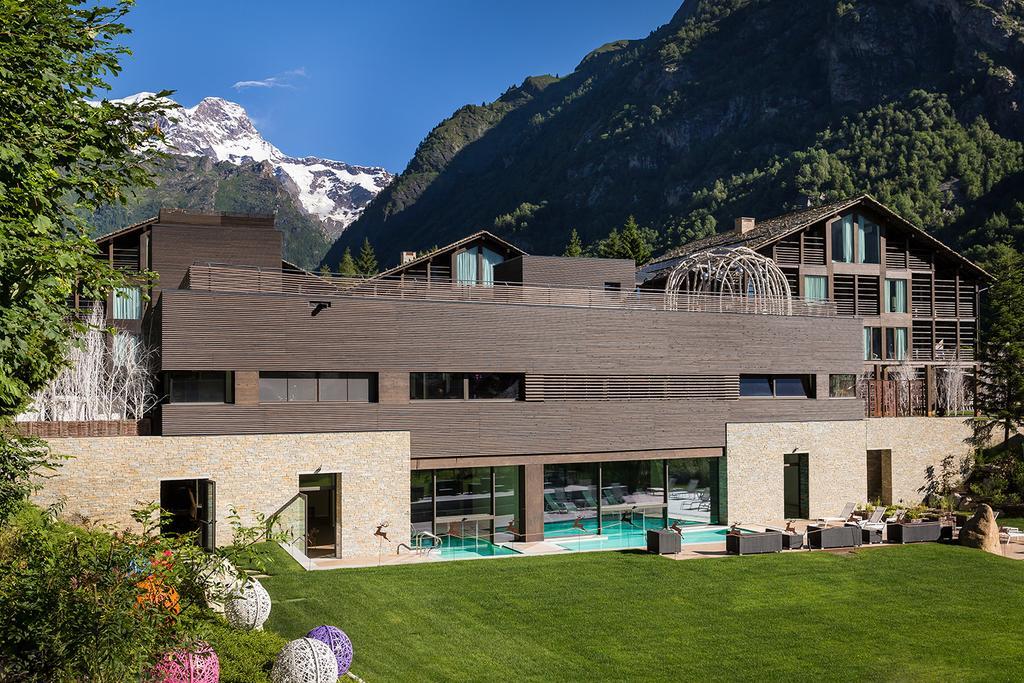 Nh Collection Alagna Mirtillo Rosso Exterior foto